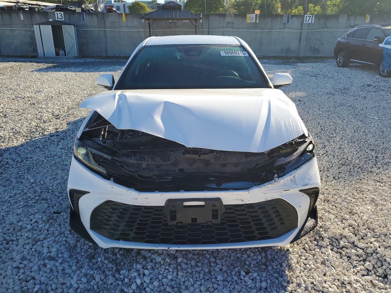 2025 Toyota Camry - Фото 5