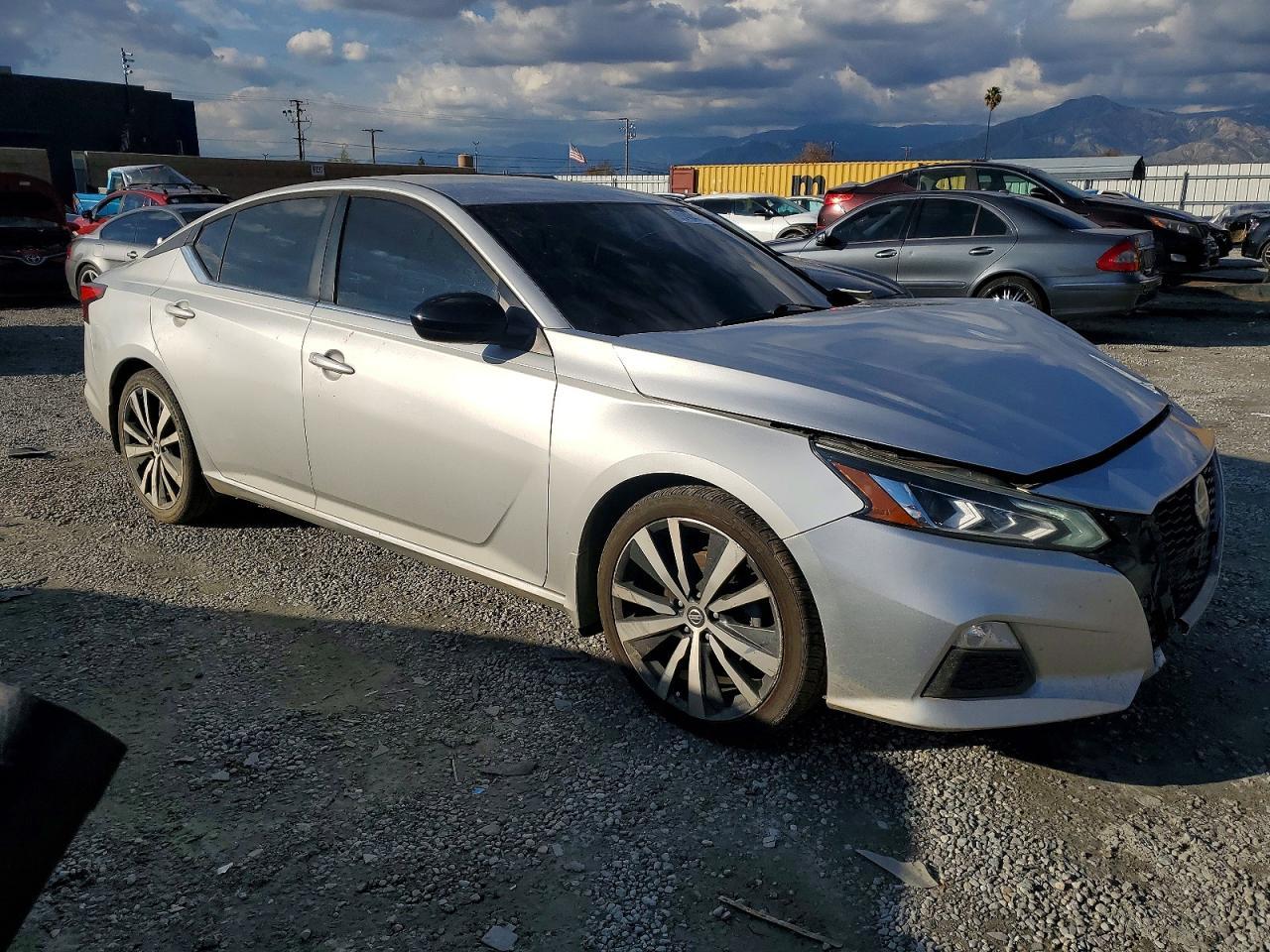 2019 Nissan Altima Sr - Фото 4