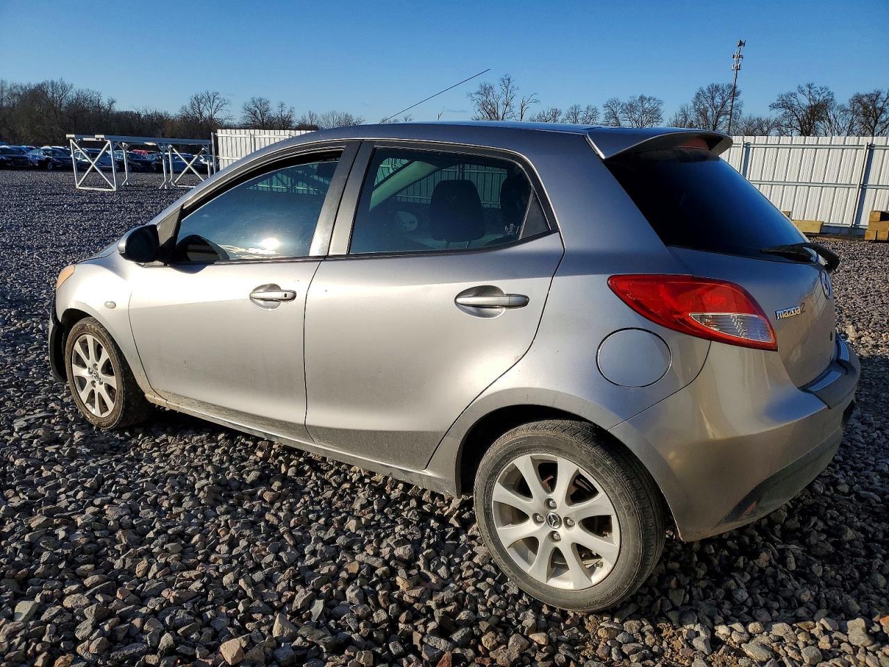 2014 Mazda Mazda2 Touring - Фото 2