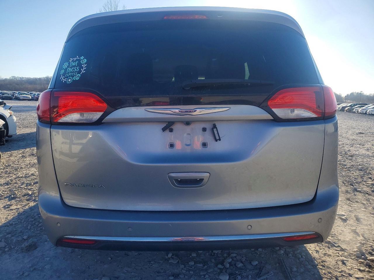 2018 Chrysler Pacifica Touring L - Фото 6