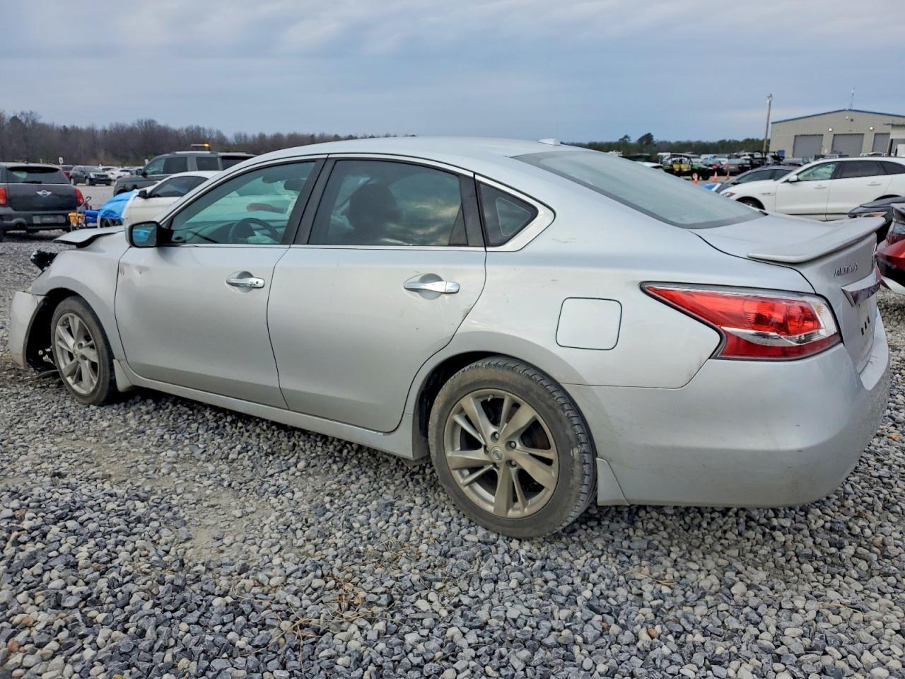 2014 Nissan Altima 2.5 - Фото 2