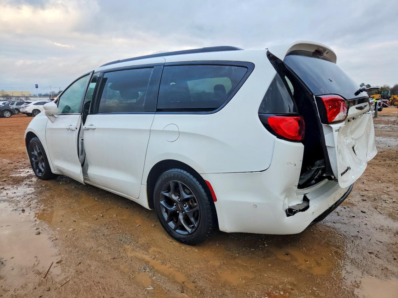 2019 Chrysler Pacifica Touring L - Фото 2