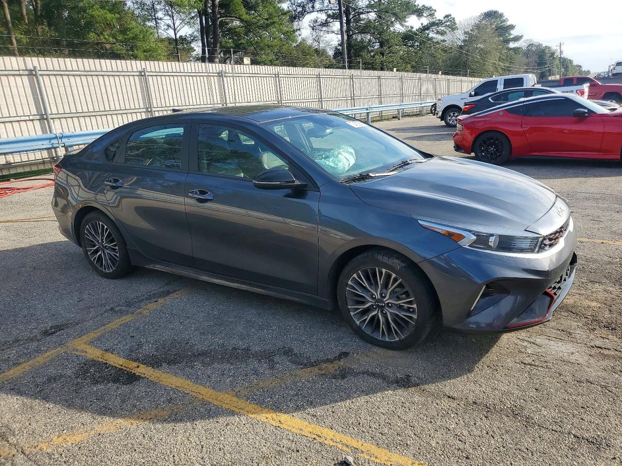 2023 Kia Forte Gt Line - Image 4
