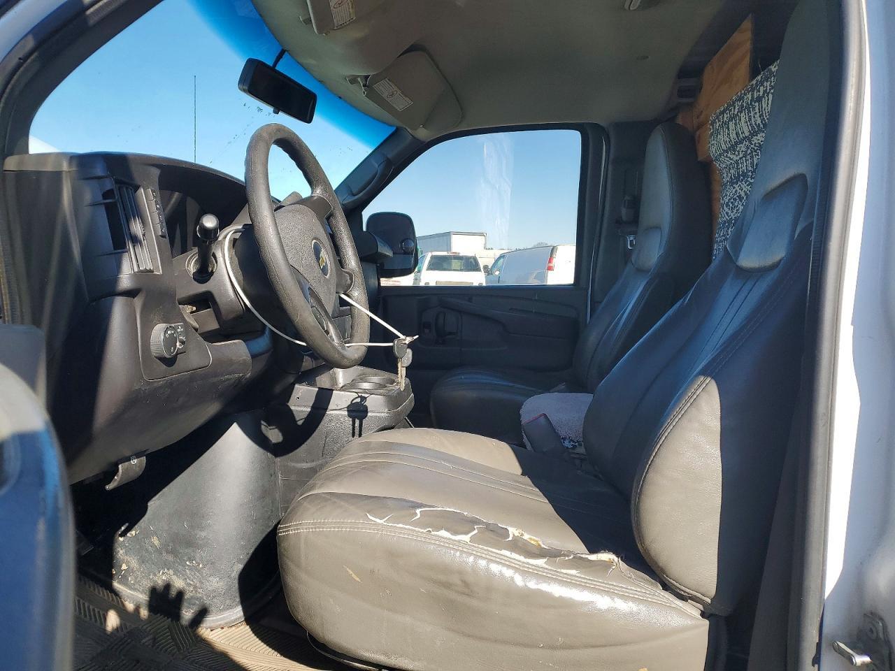 2013 Chevrolet Express G2500 Delivery Van - Фото 7