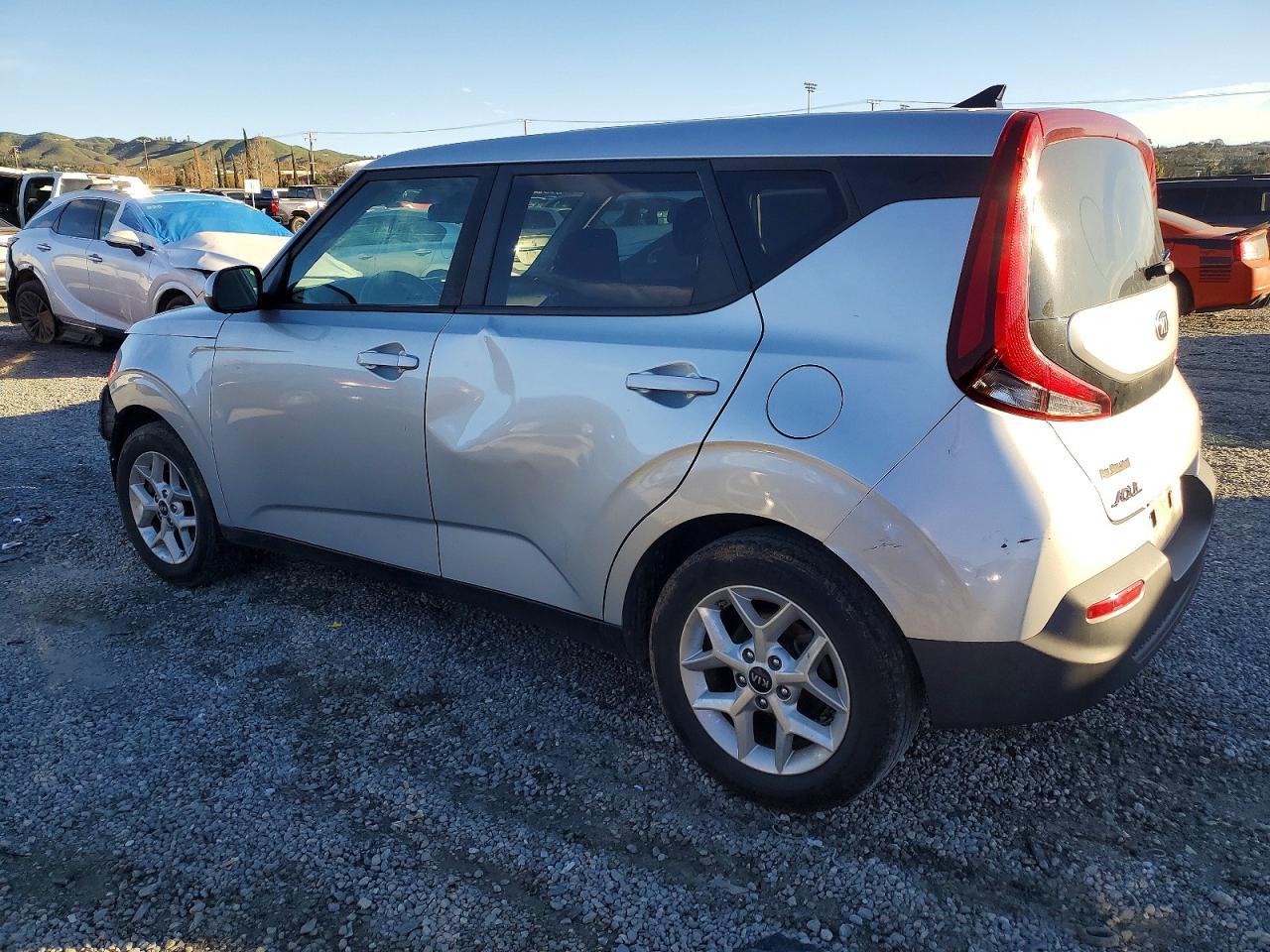 2020 Kia Soul Lx - Image 2