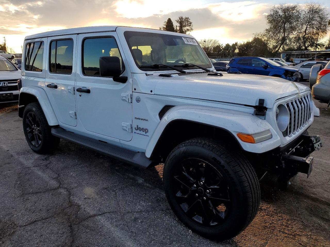 2024 Jeep Wrangler Sahara 4Xe - Фото 4