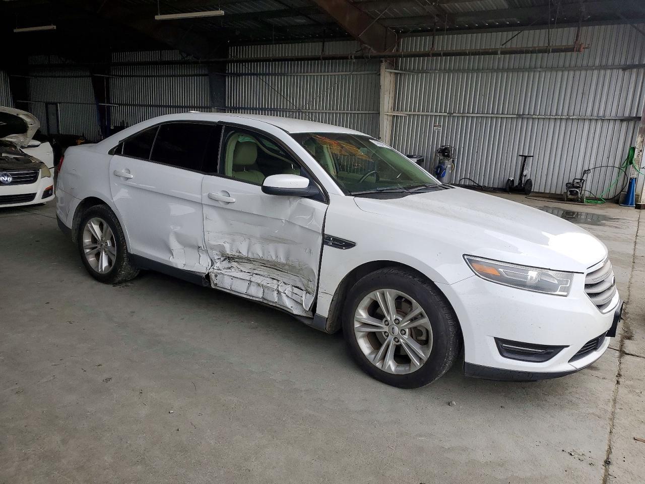 2015 Ford Taurus Sel - Фото 4