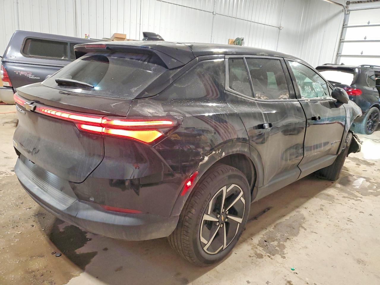 2025 Chev Equinox Lt - Фото 3