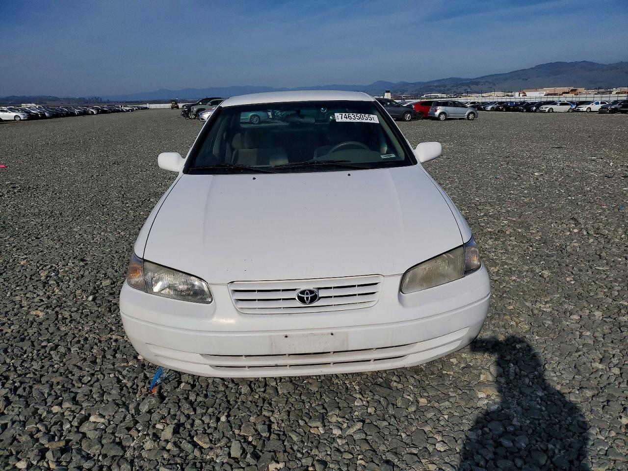 1998 Toyota Camry Ce - Image 5