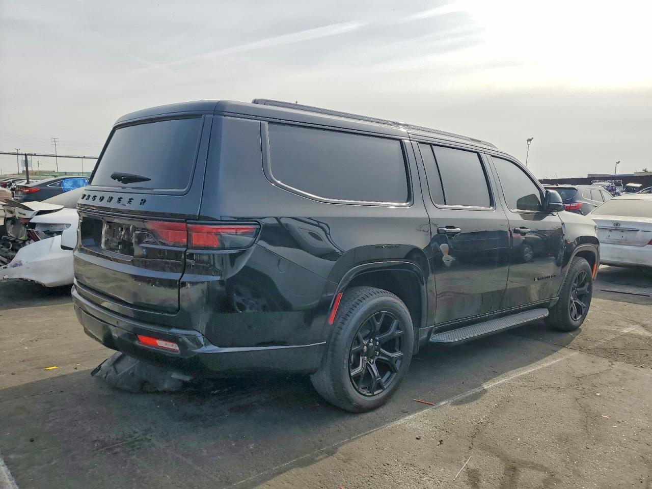 2024 Jeep Wagoneer L Series Ii - Фото 3
