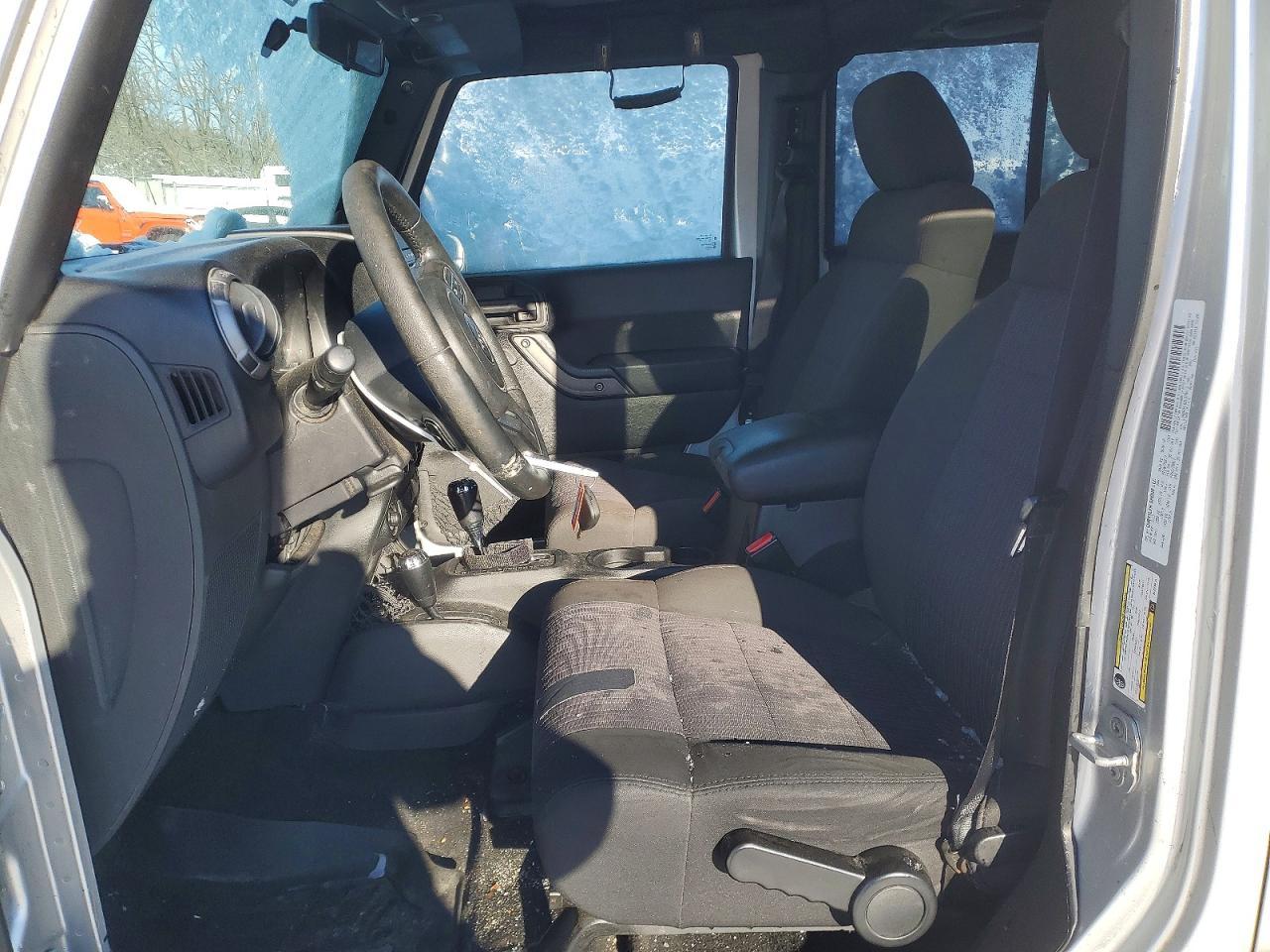 2011 Jeep Wrangler Unlimited Sport - Image 7