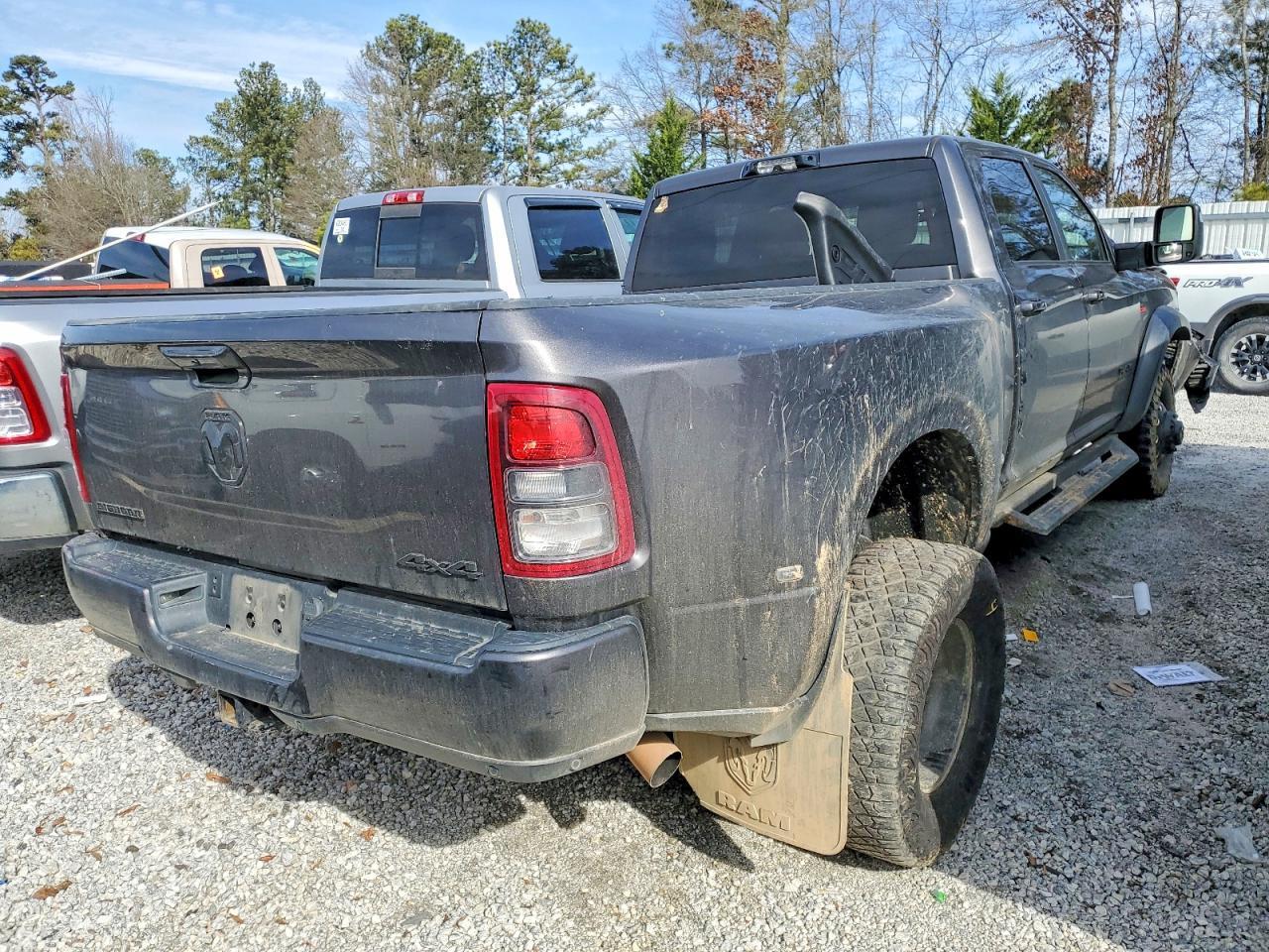 2023 Ram 3500 Big Horn - Фото 3