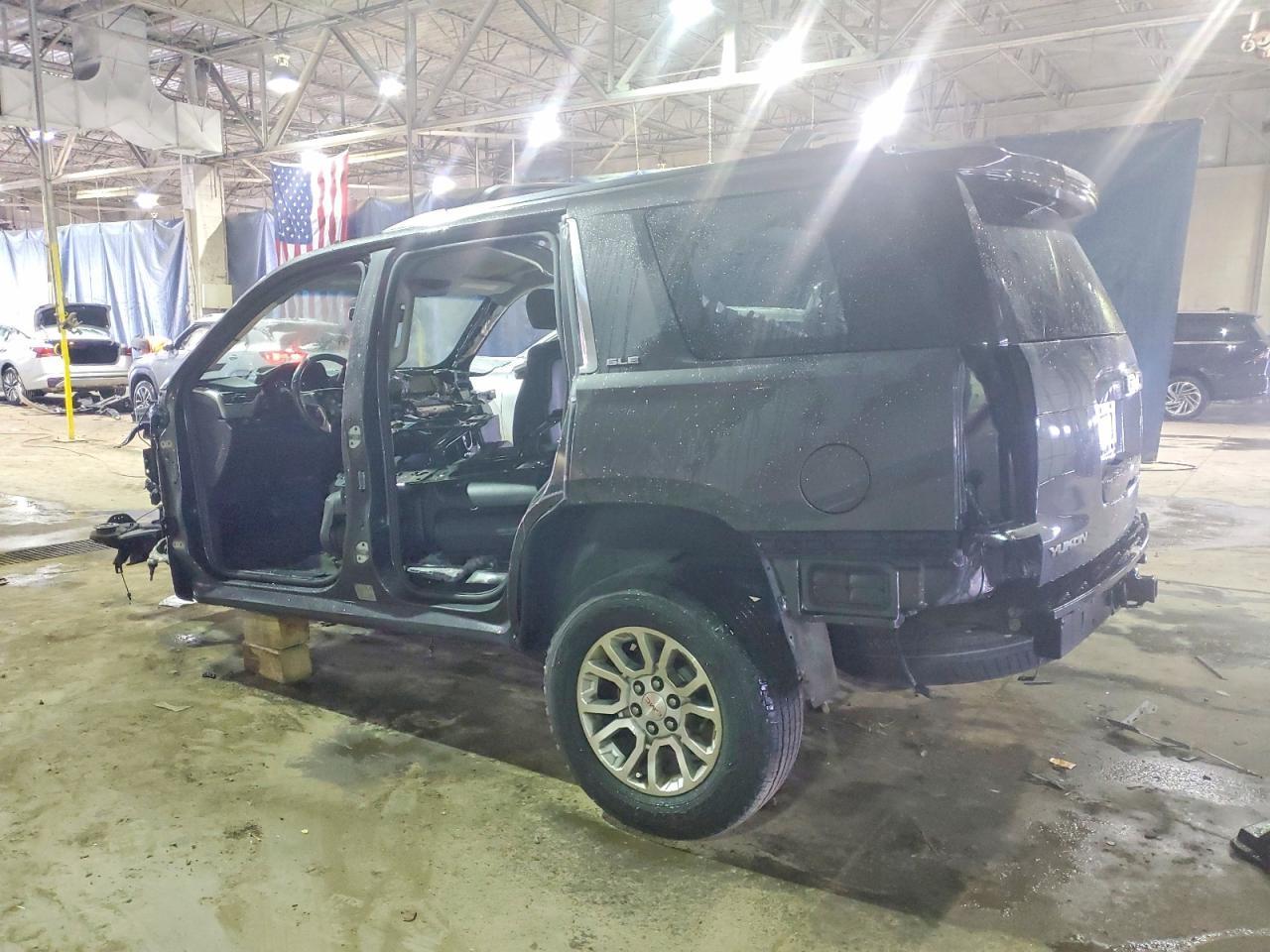 2015 GMC Yukon Sle - Фото 2