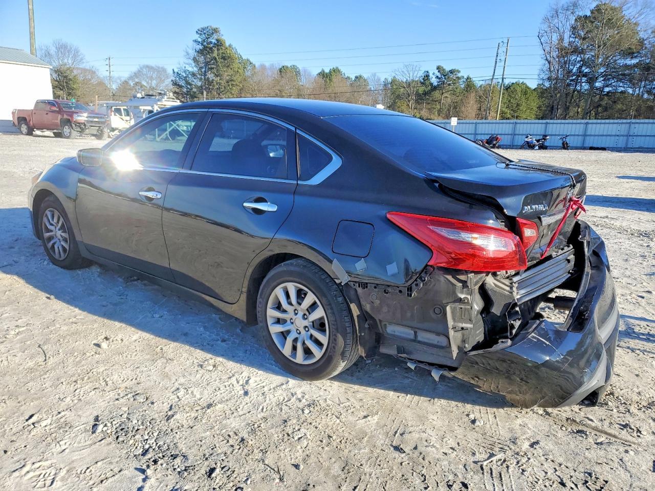 2018 Nissan Altima 2.5 - Image 2