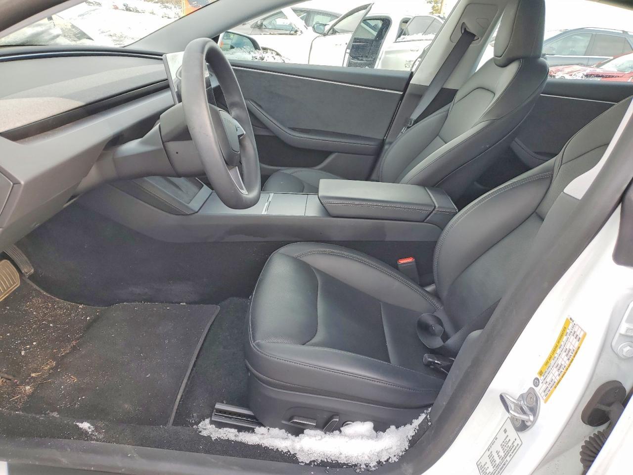 2025 Tesla Model 3 - Image 7