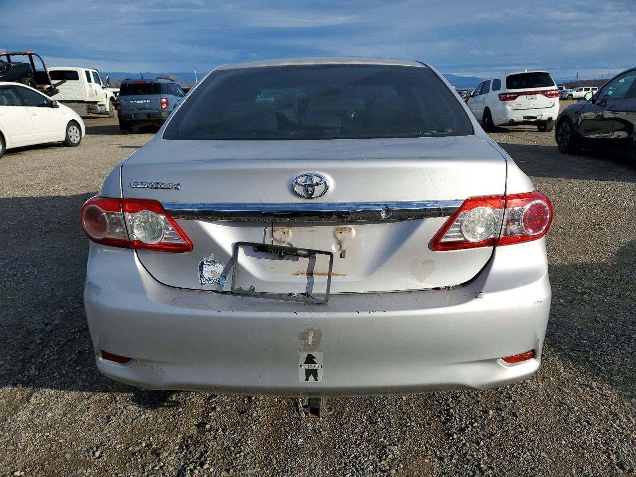 2011 Toyota Corolla Base - Фото 6