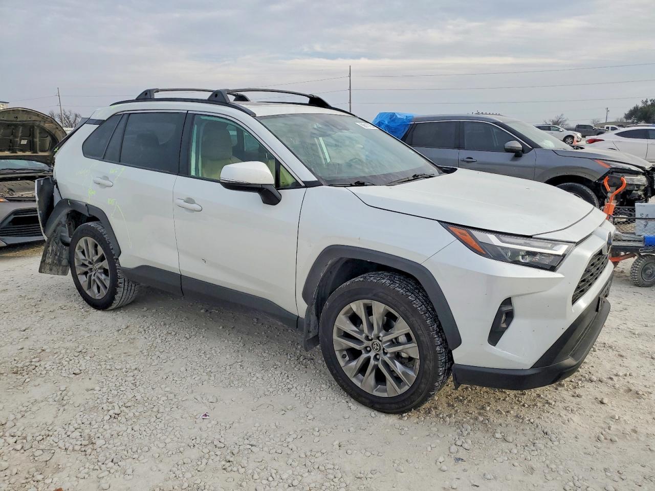 2023 Toyota Rav4 Xle Premium - Image 4