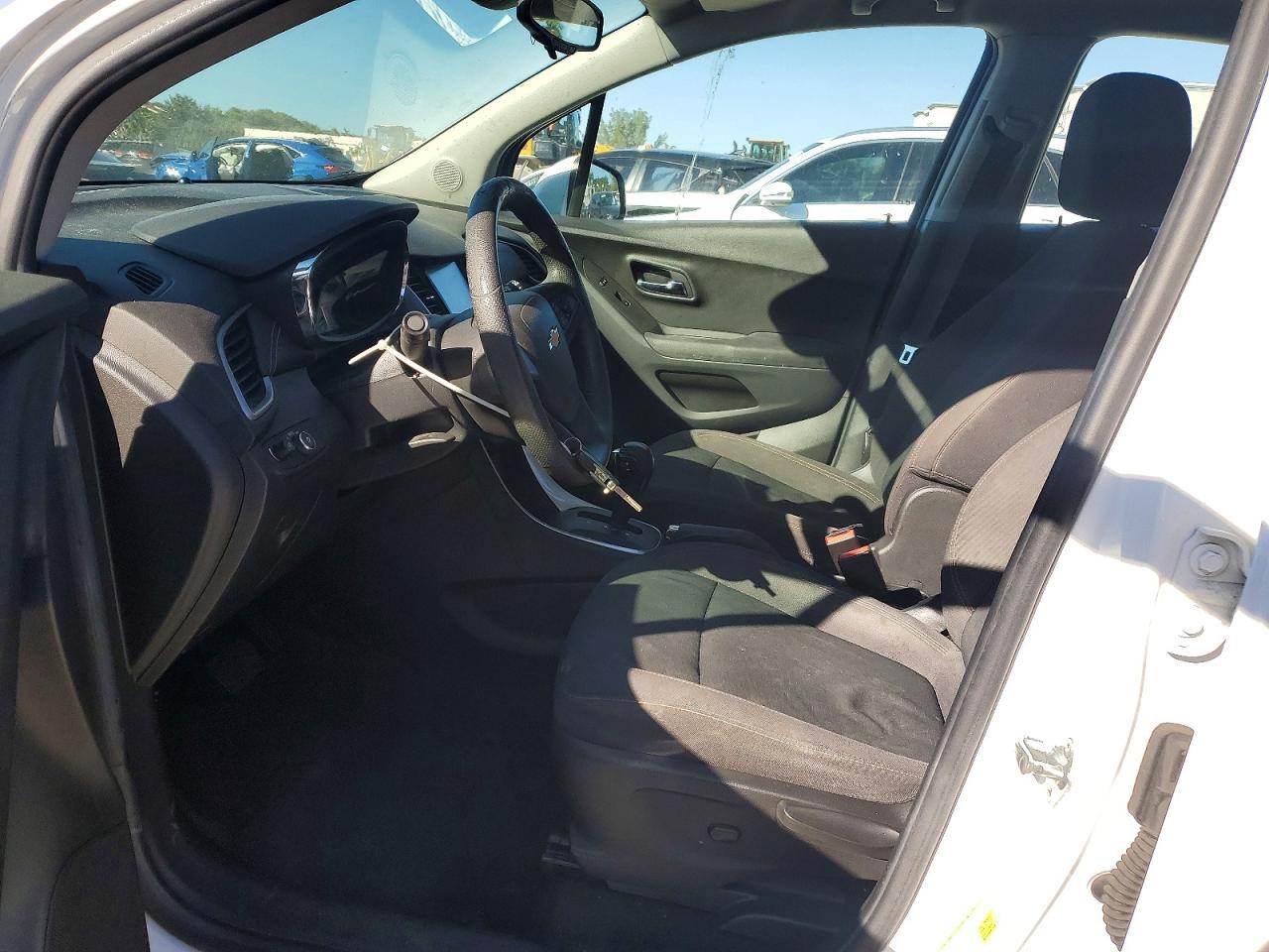 2017 Chevrolet Trax Ls - Image 7