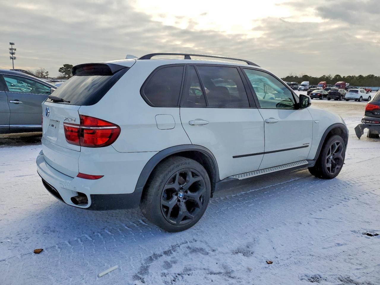 2012 BMW X5 xDrive35I - Фото 3