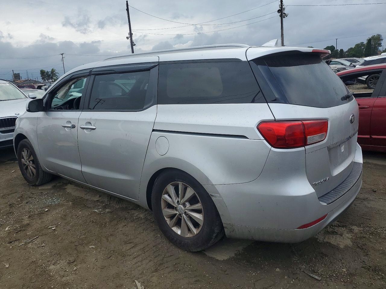 2015 Kia Sedona Lx - Фото 2