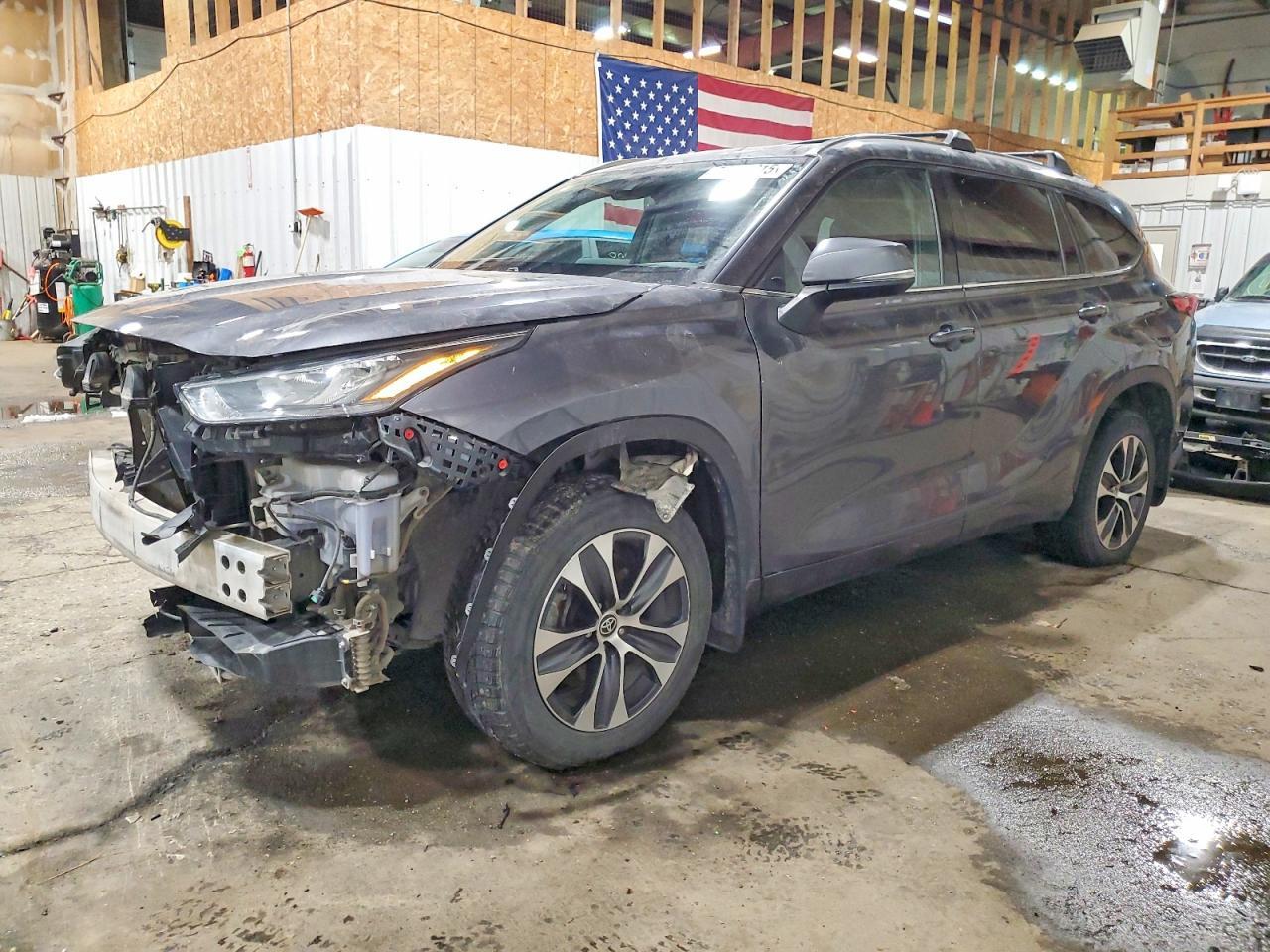 2020 Toyota Highlander Xle