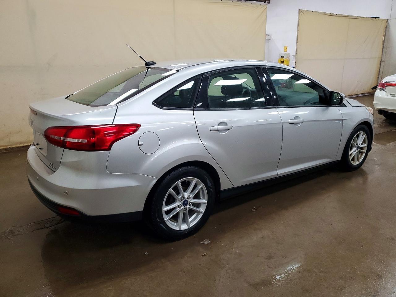 2016 Ford Focus Se - Фото 3