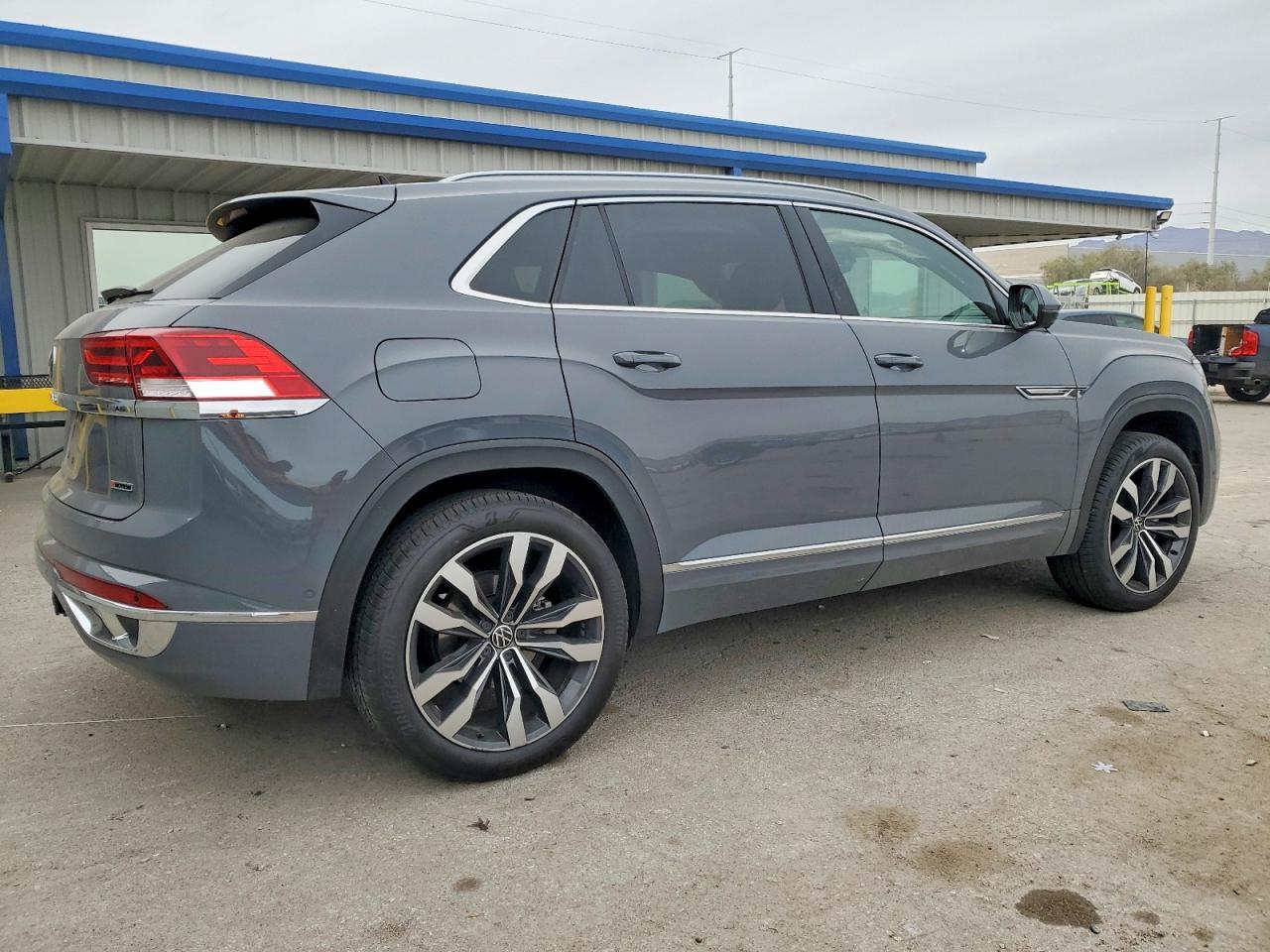 2022 Volkswagen Atlas Cross Sport Sel Premium R-Line - Фото 3