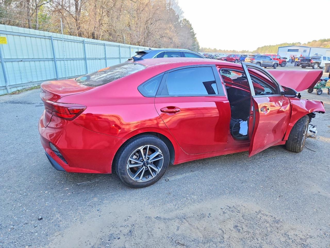 2024 Kia Forte Lx - Фото 3