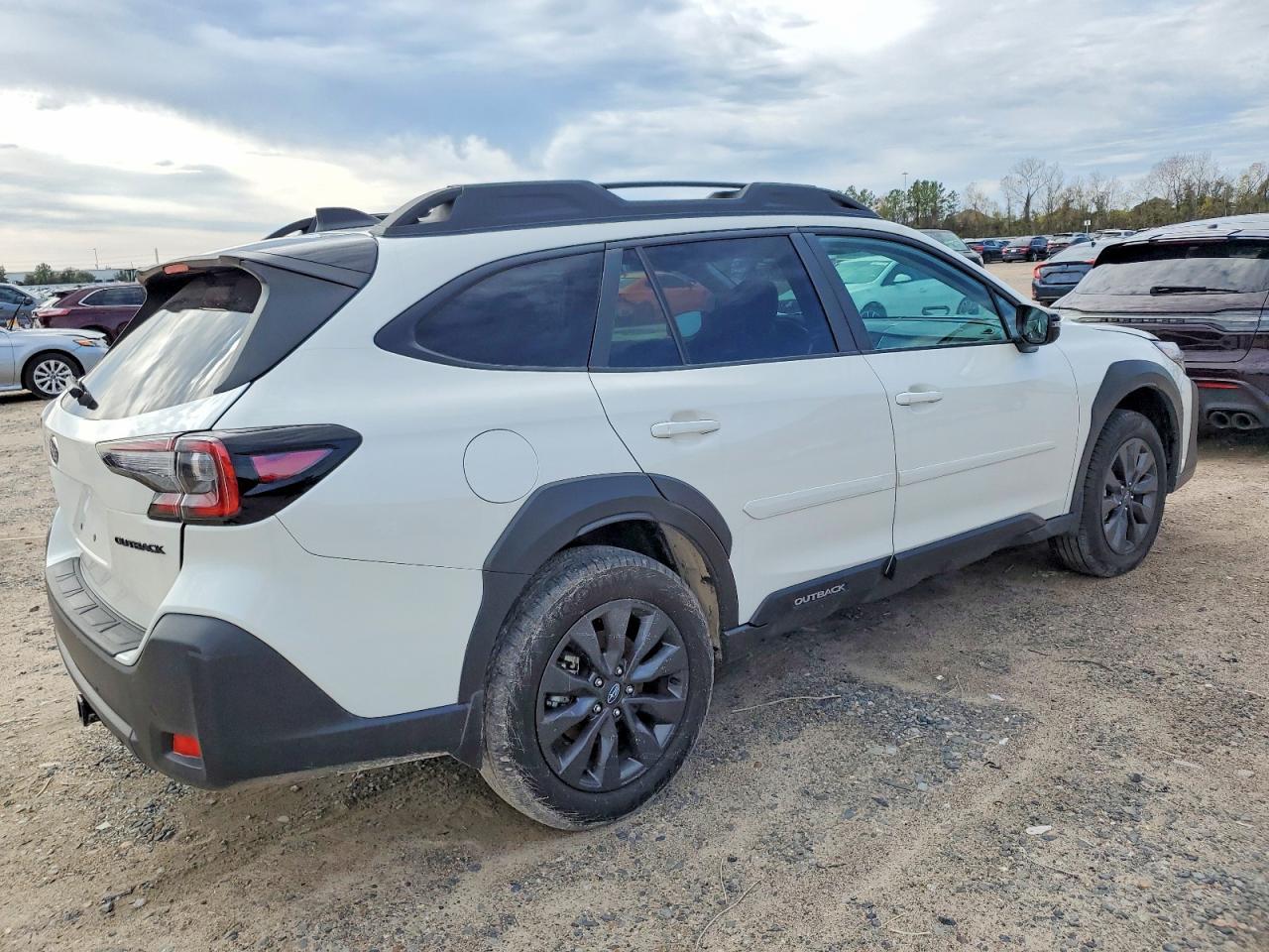 2025 Subaru Outback Onyx Edition - Фото 3