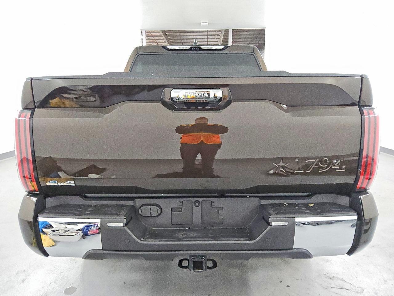 2025 Toyota Tundra 1794 Edition - Image 6