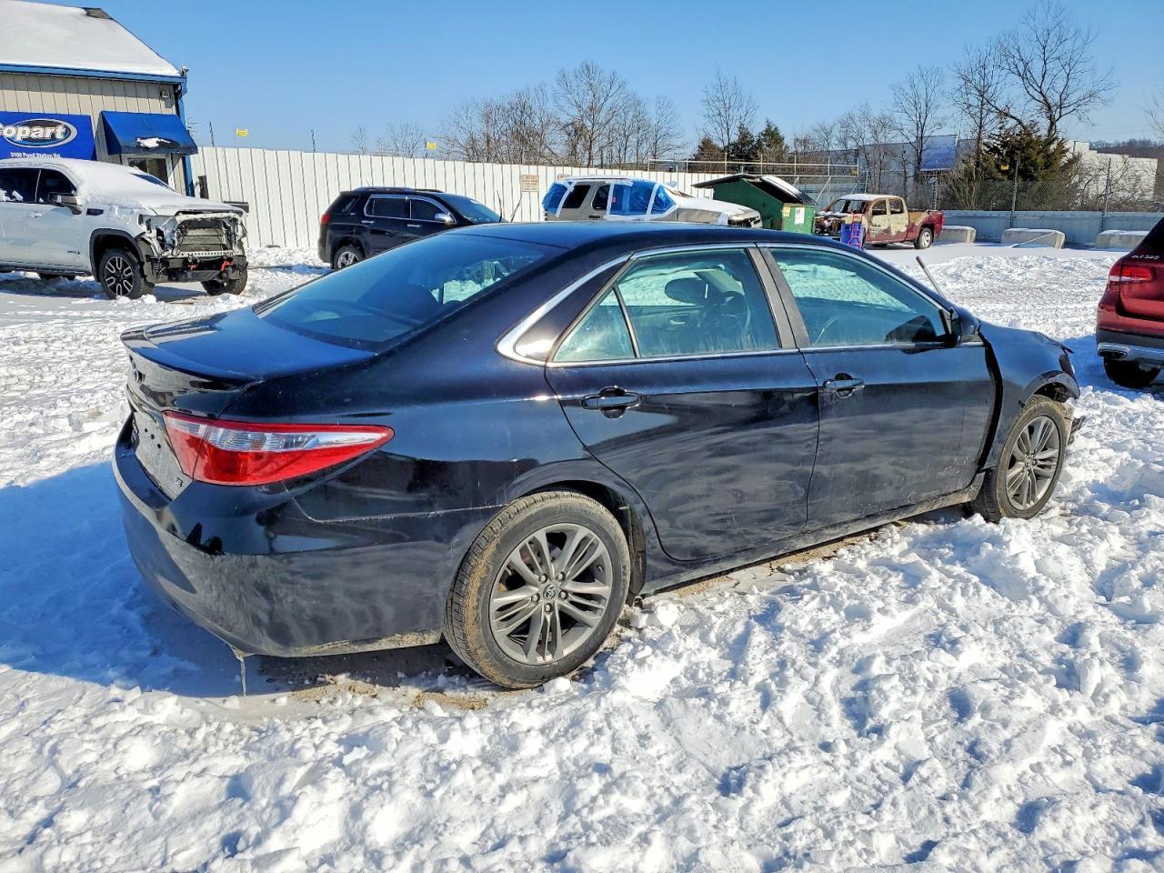 2017 Toyota Camry Le - Фото 3
