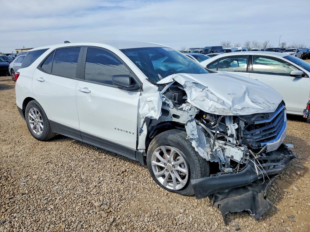 2021 Chevrolet Equinox Ls - Фото 4