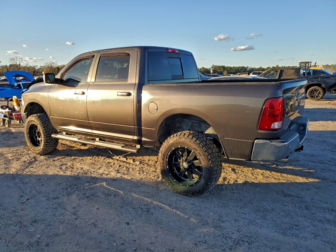 2017 Ram 1500 Slt - Фото 2