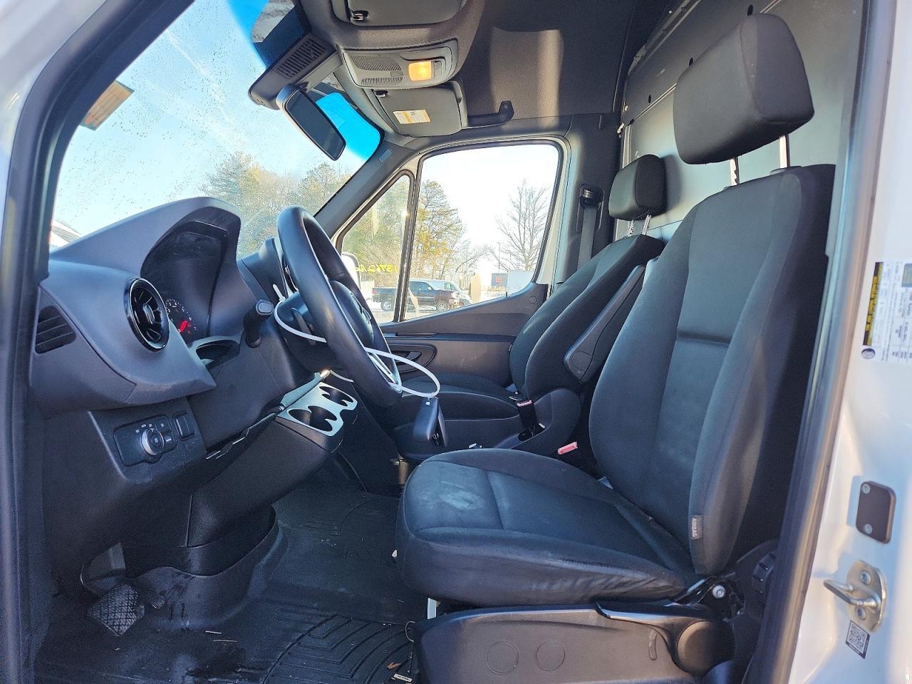 2021 Mercedes-Benz Sprinter 2500 - Фото 7