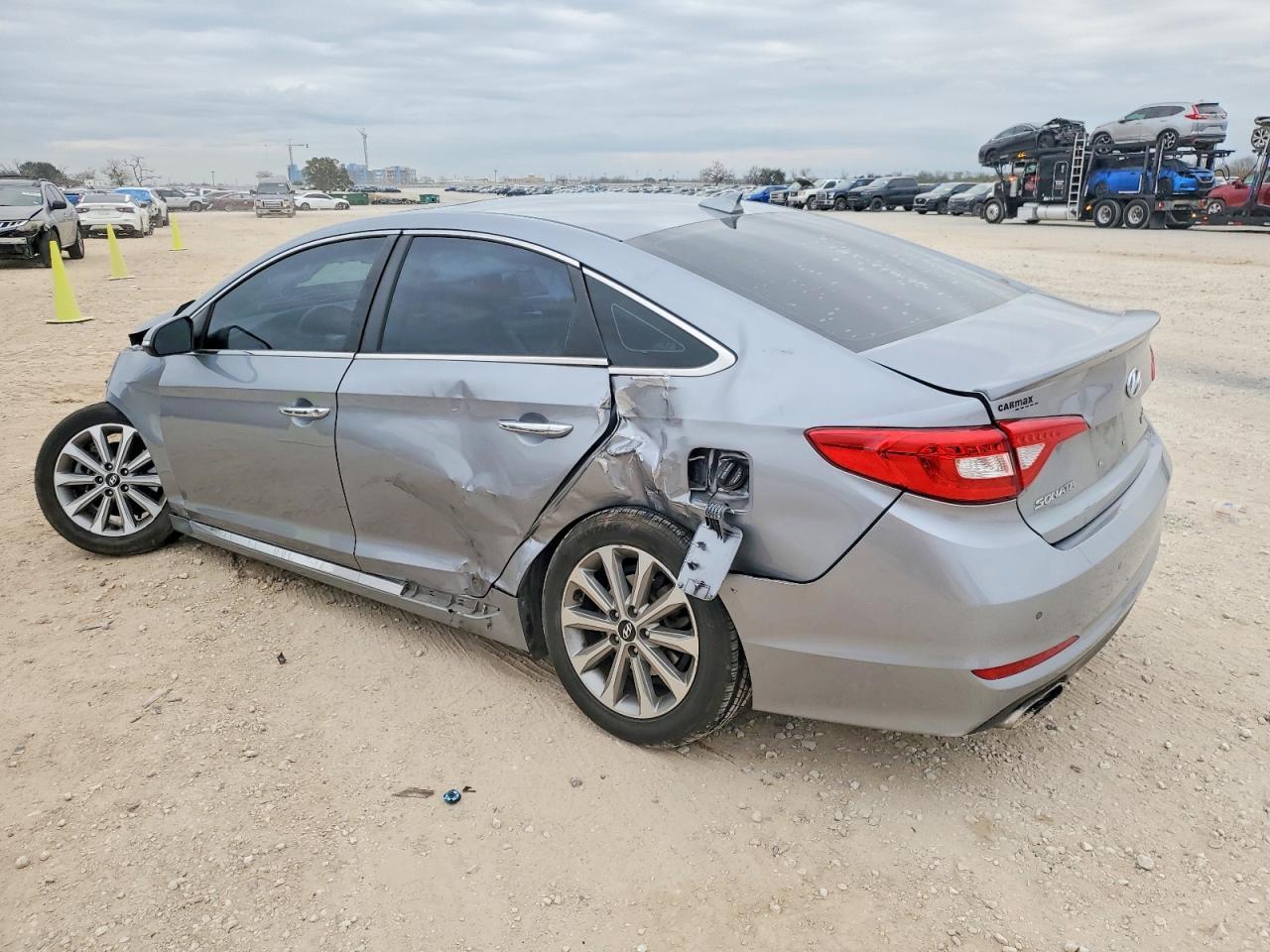 2017 Hyundai Sonata Limited - Фото 2