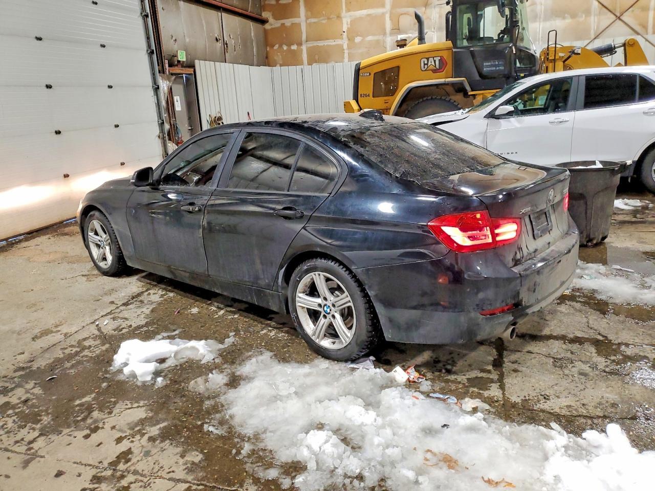 2014 BMW 320 I xDrive - Фото 2