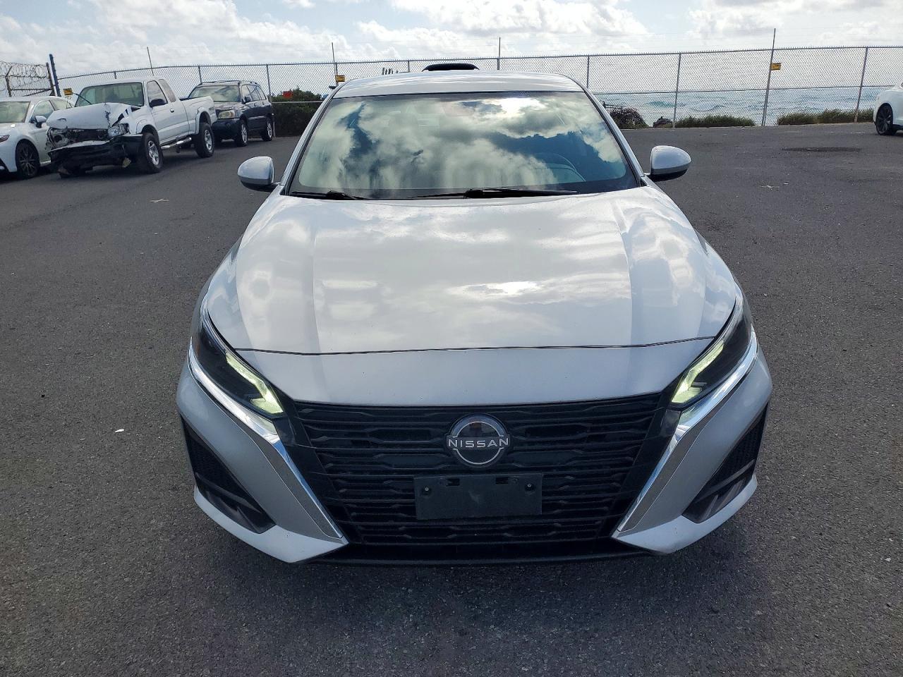 2023 Nissan Altima Sv - Фото 5