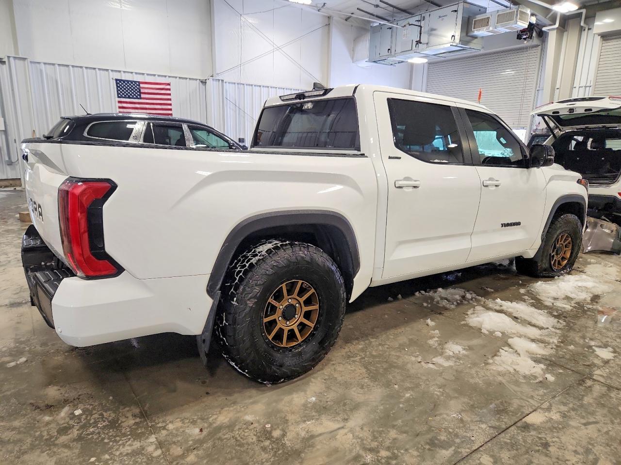 2024 Toyota Tundra Limited - Фото 3