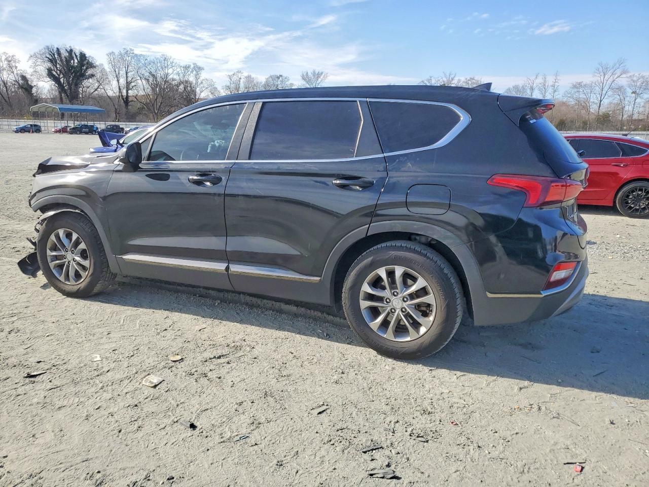 2019 Hyundai Santa Fe Se - Фото 2