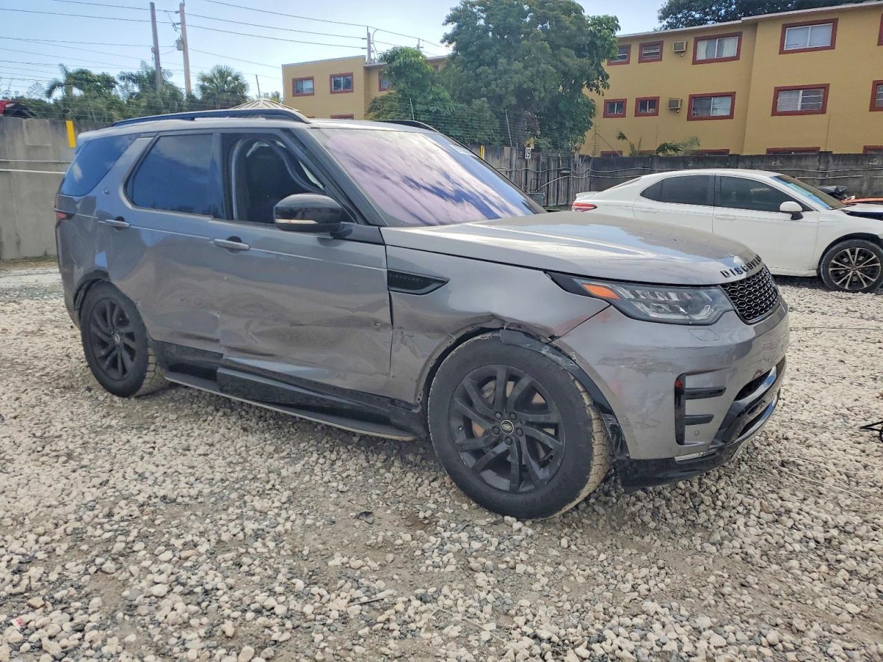 2020 Land Rover Discovery Landmark - Фото 4