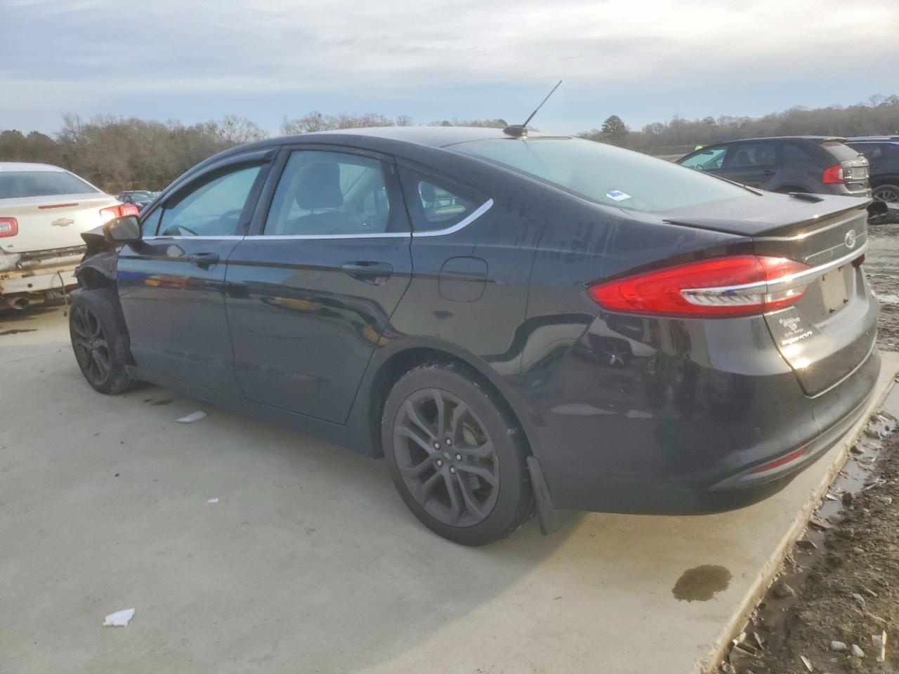 2018 Ford Fusion Se - Image 2