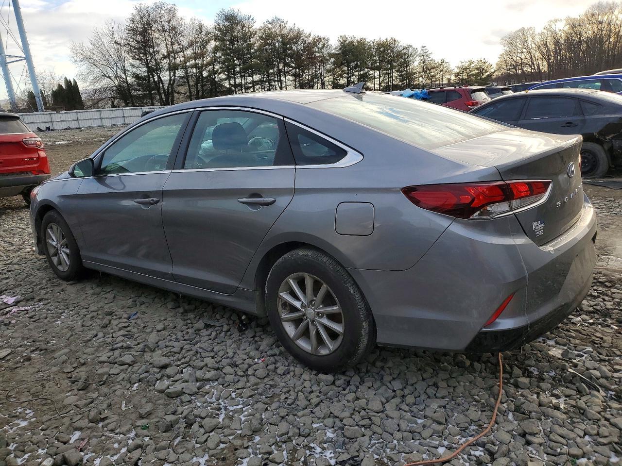 2019 Hyundai Sonata Se - Image 2