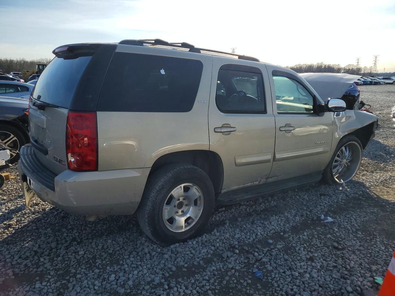 2007 GMC Yukon - Фото 3