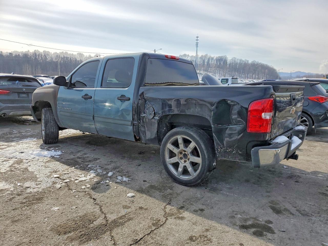 2008 Chevrolet Silverado K1500 - Image 2