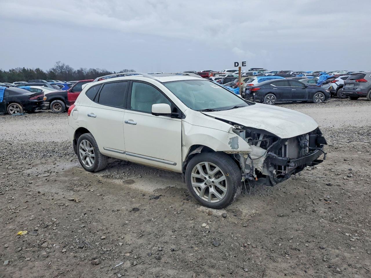 2013 Nissan Rogue S - Image 4