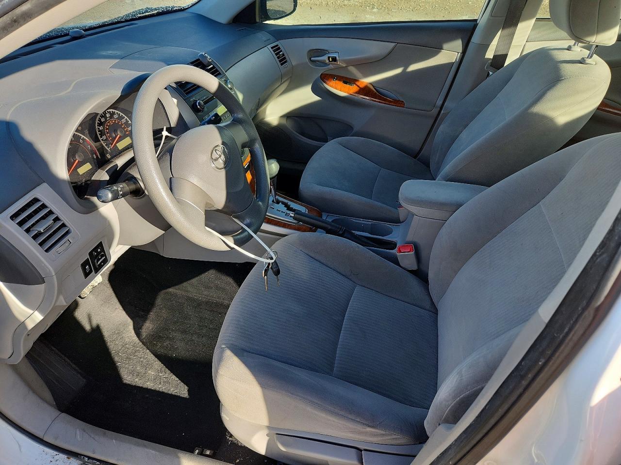 2010 Toyota Corolla Base - Фото 7