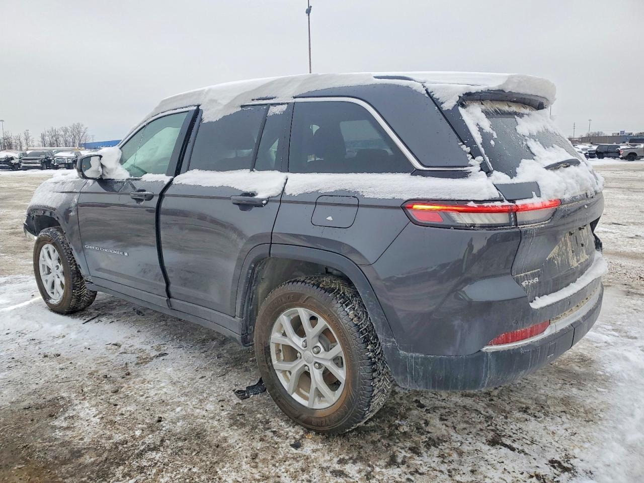 2023 Jeep Grand Cherokee Limited - Image 2