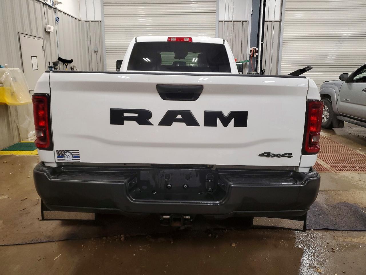 2025 Ram 3500 Tradesman - Фото 6