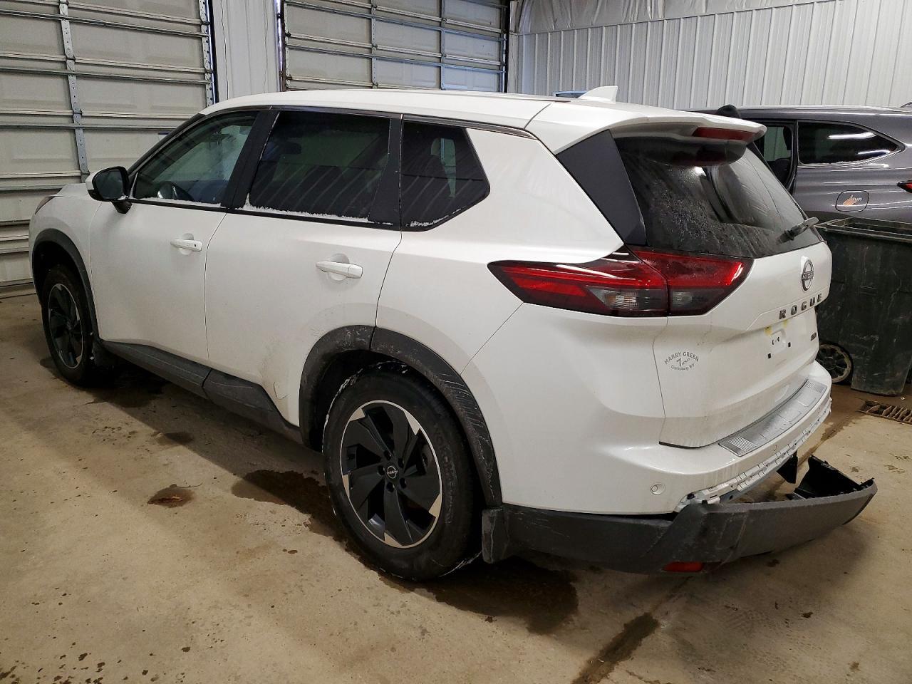 2025 Nissan Rogue Sv - Image 2