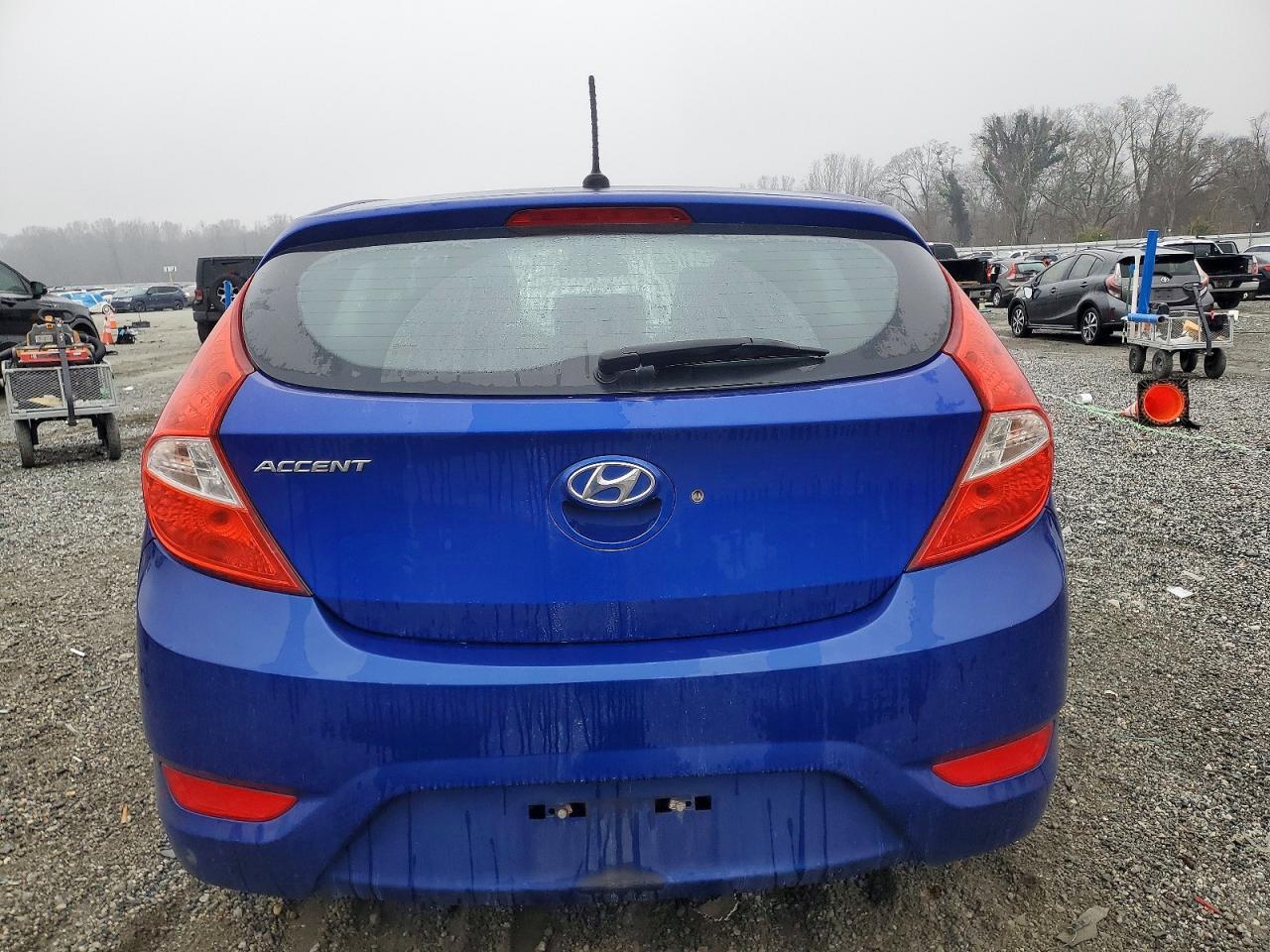 2013 Hyundai Accent Gls - Фото 6